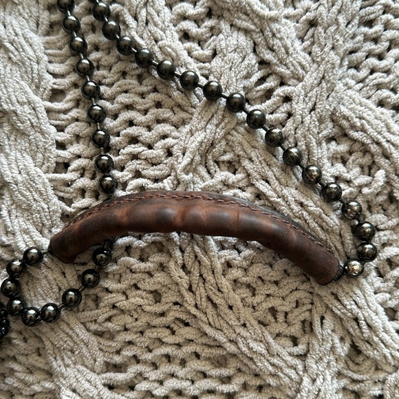 Beautiful leather skull bag.EUC!! - Picture 3 of 10